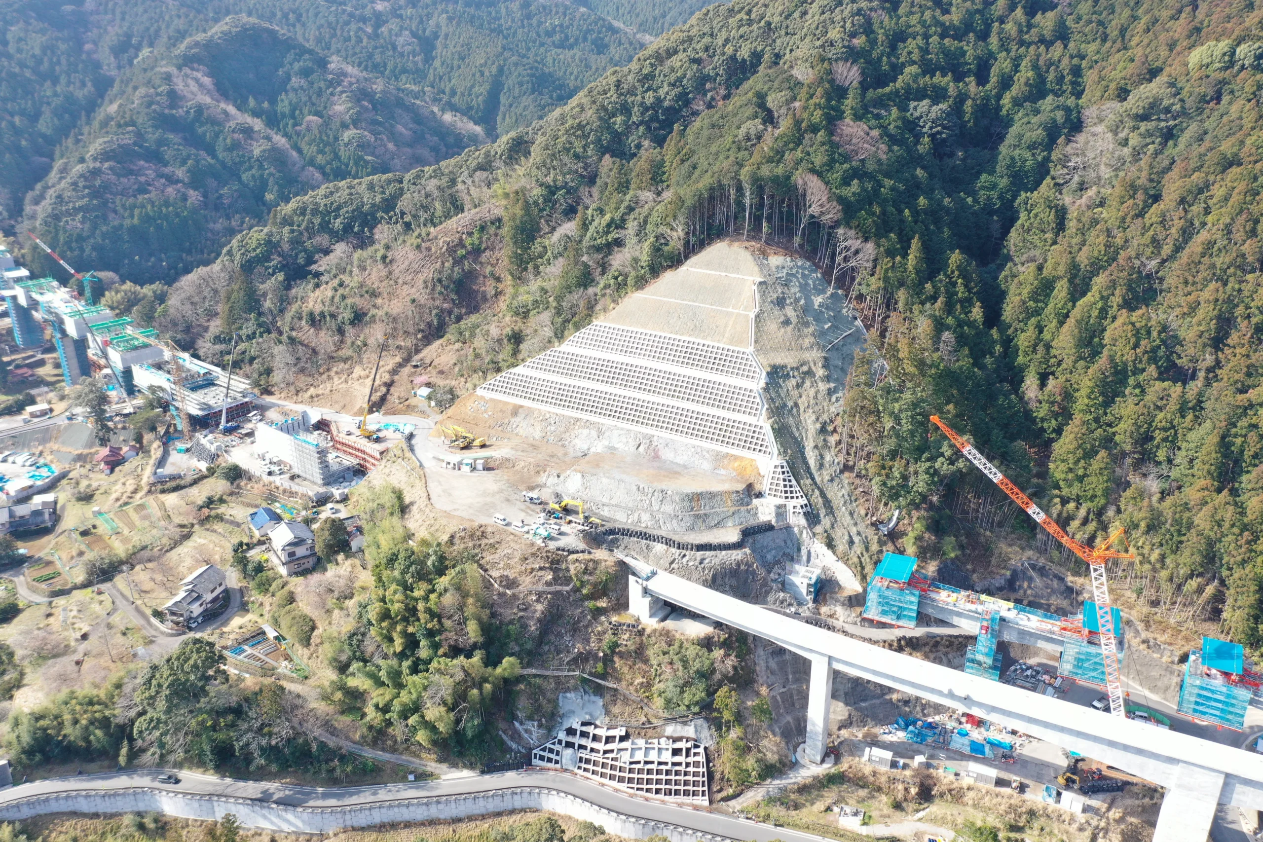 河津下田道路梨本逆川地区道路建設工事
