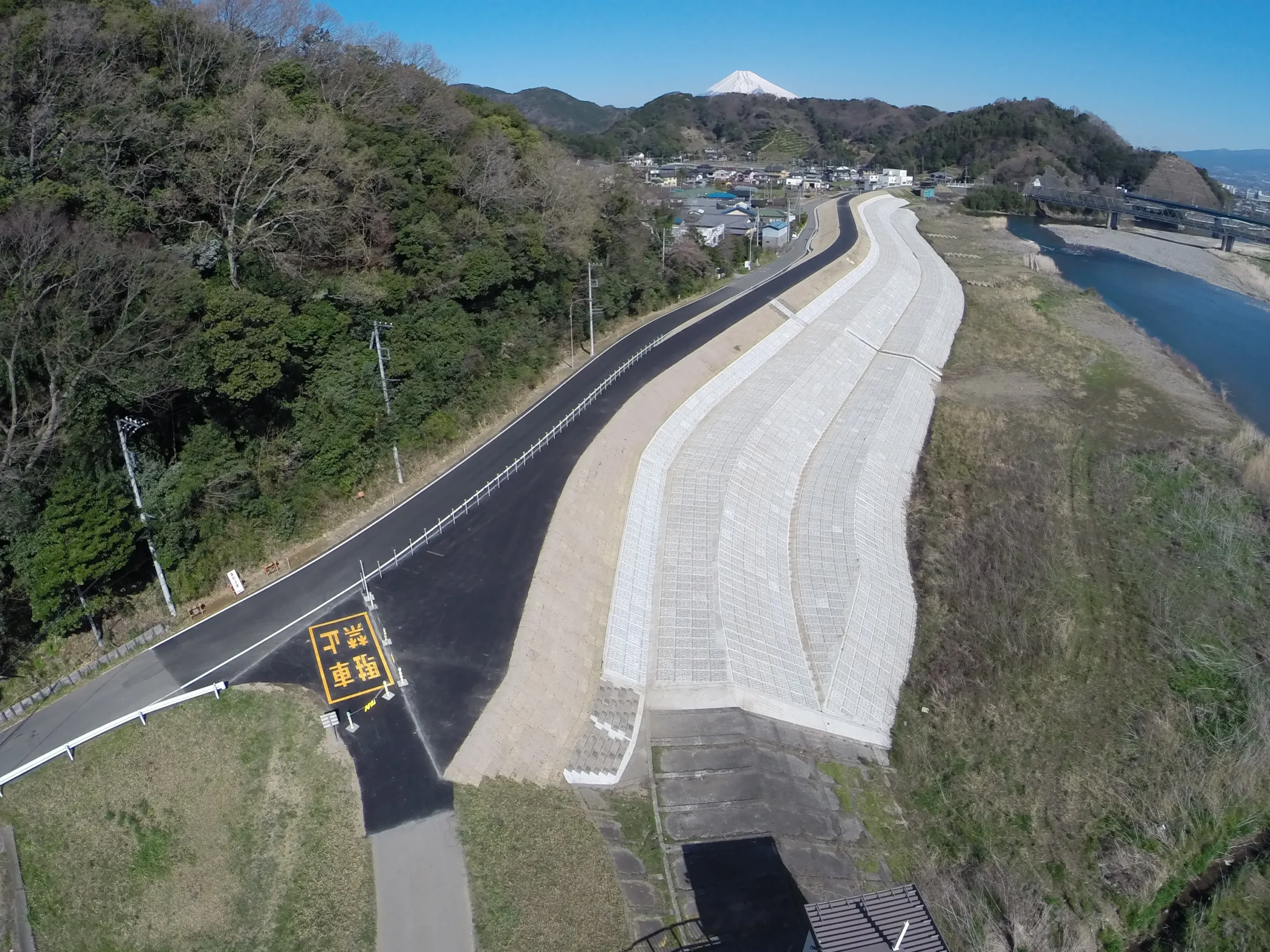 狩野川小坂築堤工事