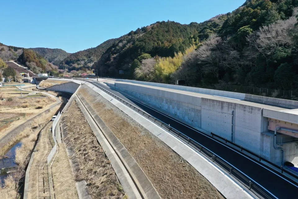 河津下田道路逆川地区北道路建設工事
